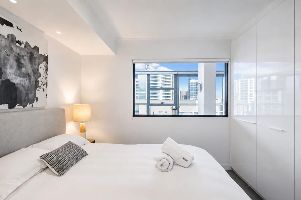 Live Luxe Level 24 CBD Modern Above Sheraton | 1BR Apartment in Melbourne