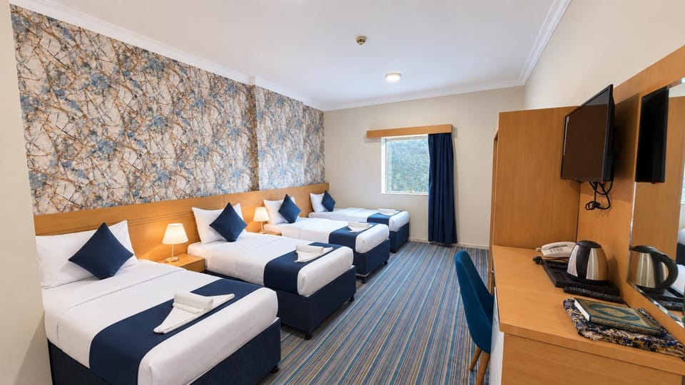 Communal lounge/ TV room, Bed, TV and multimedia, Coffee/tea facilities, Kitchen or kitchenette, Living room, Photo of the whole room, Seating area, Evening entertainment, Bedroom, hair dresser, minibar