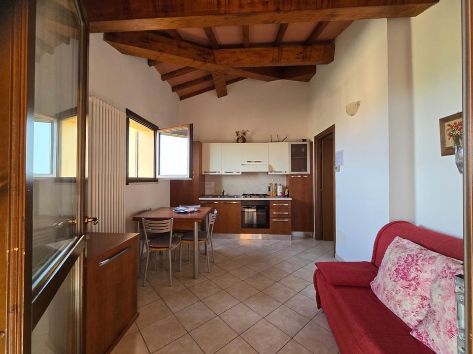 Kitchen or kitchenette, Living room, oven