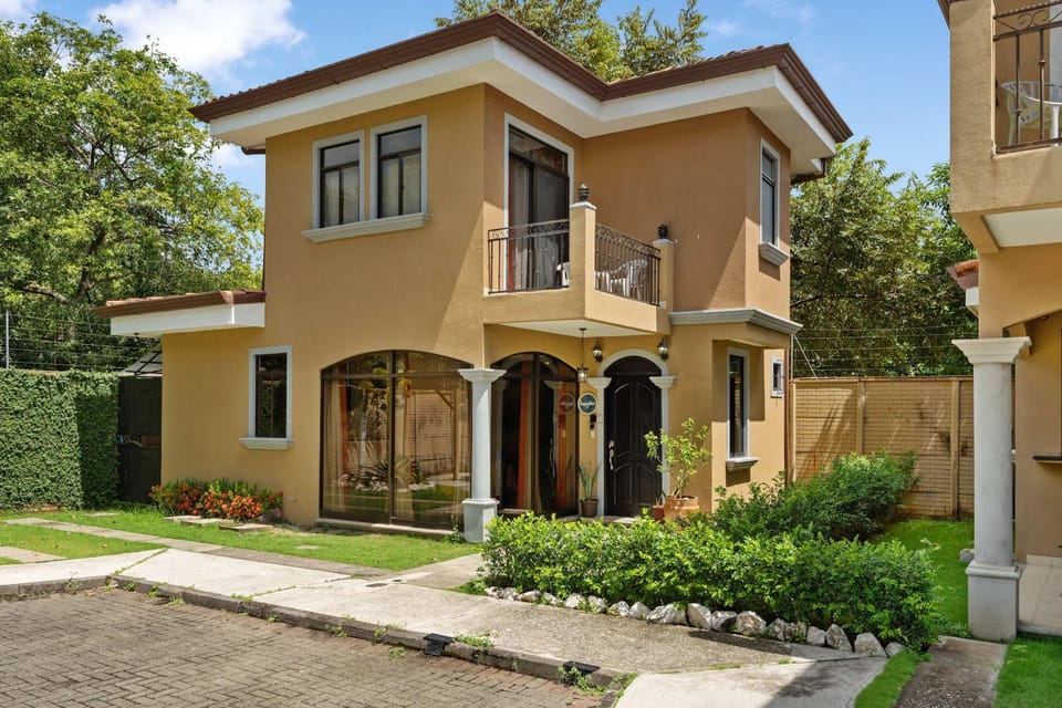 Property building, Street view