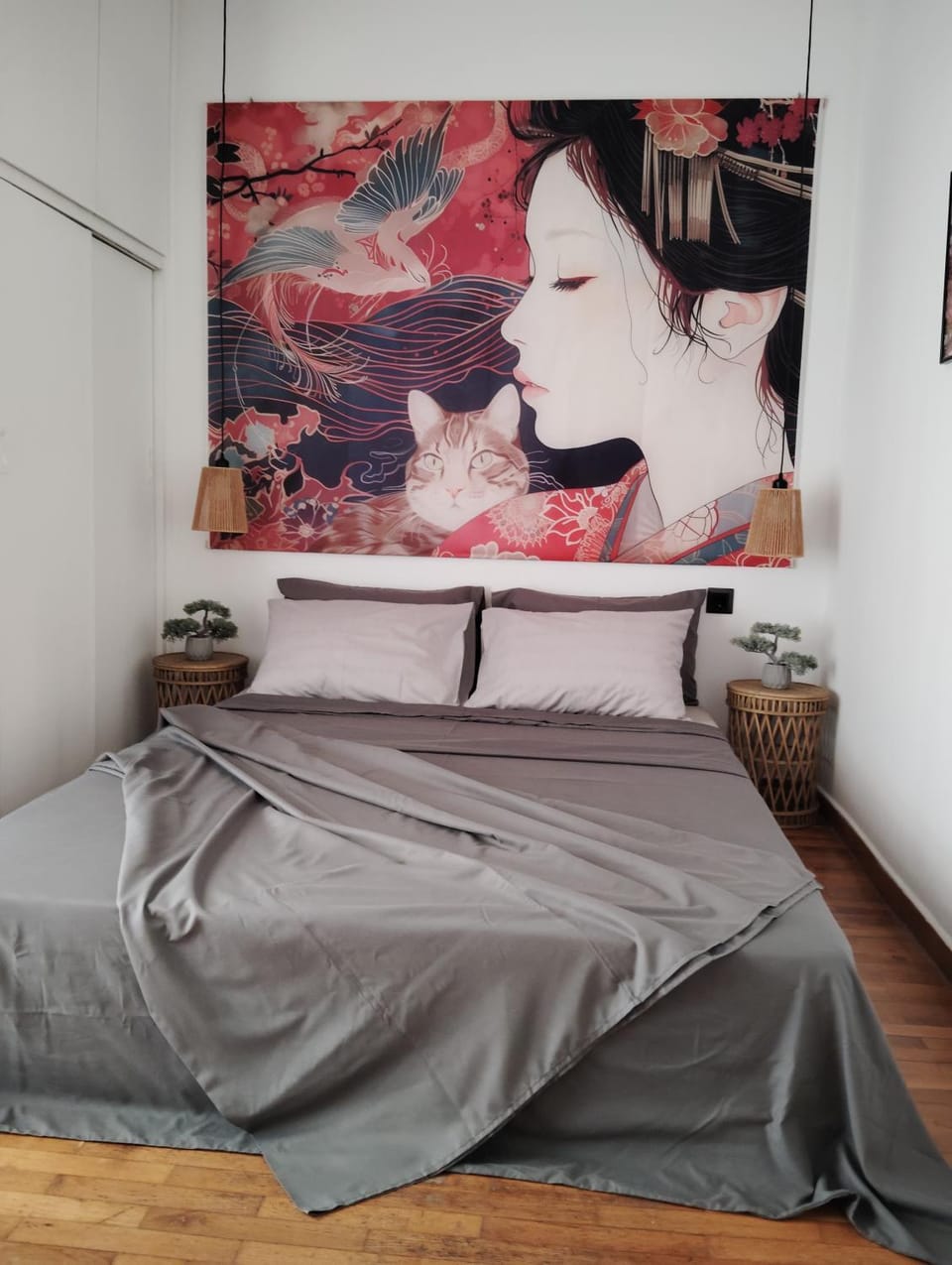 Tiny Japan Apartment in Volos