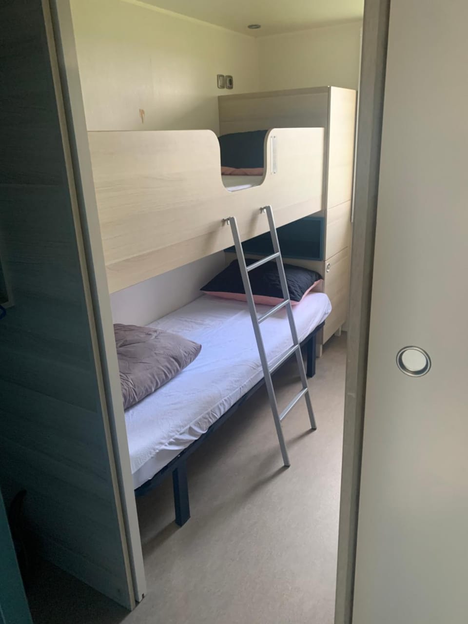 bunk bed