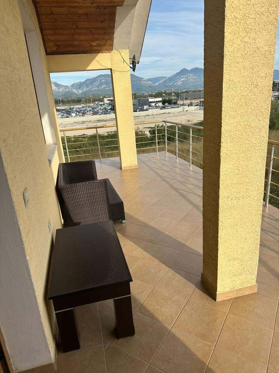 Day, Natural landscape, Balcony/Terrace