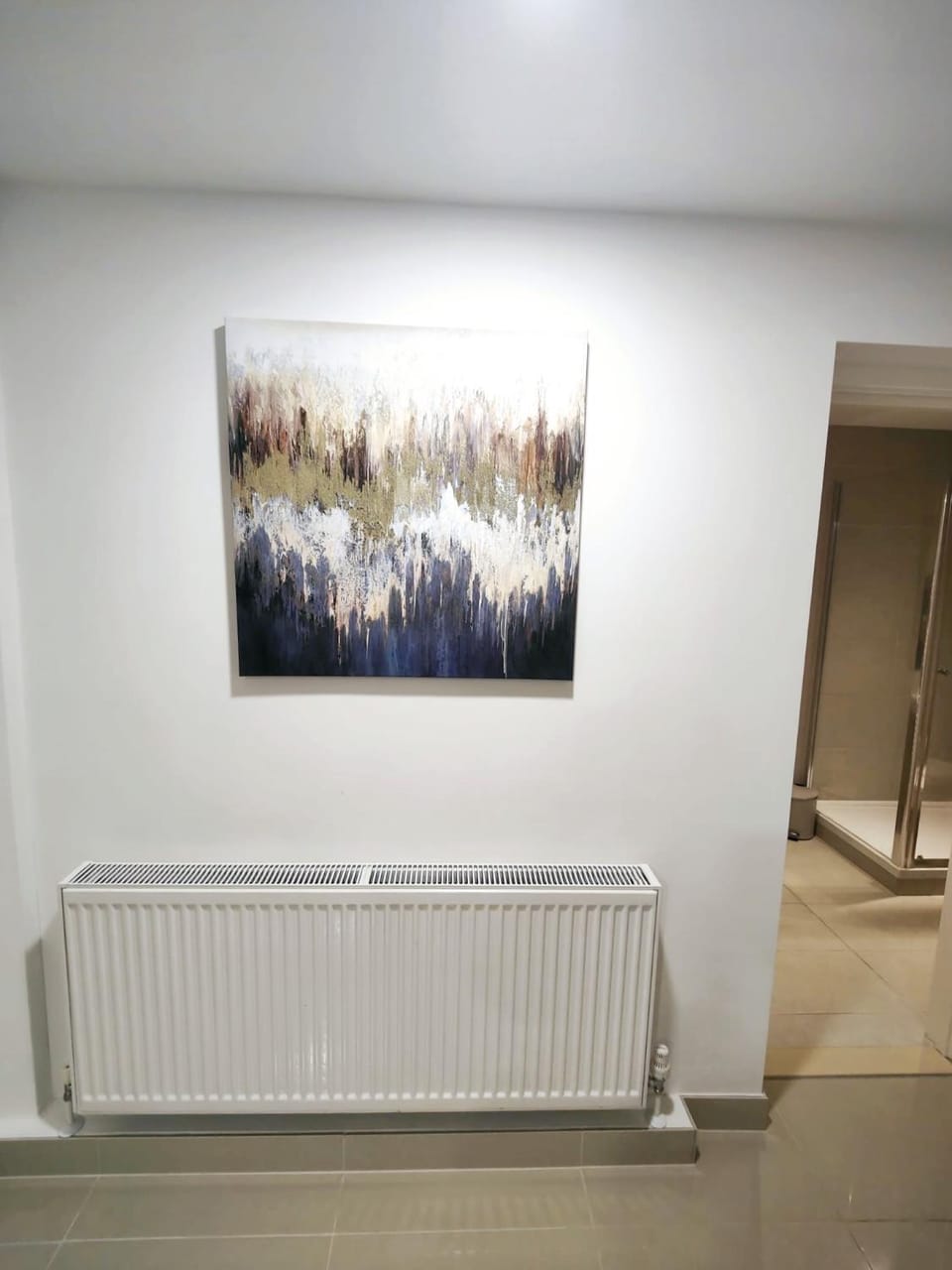 Luxurious 3 bed Ensuites & kitchenettes Nr LGI Hospital & Uni - Free 5G WIFI & Netflix Short Stays - Contractors Free Parking Apartment in Leeds