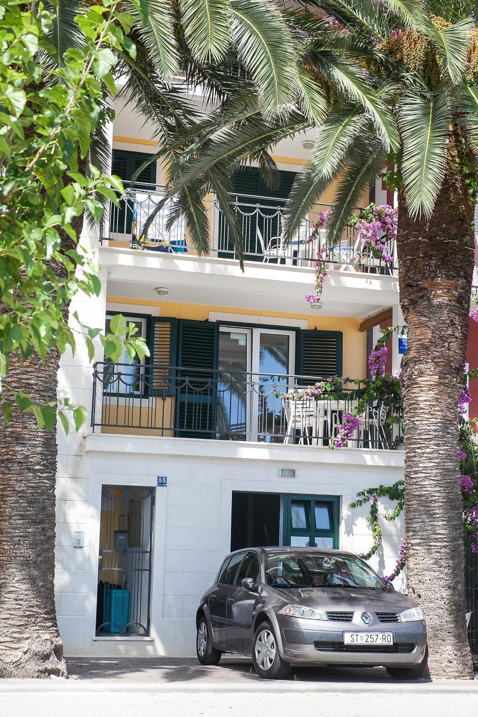 Facade/entrance, Facade/entrance, Balcony/Terrace