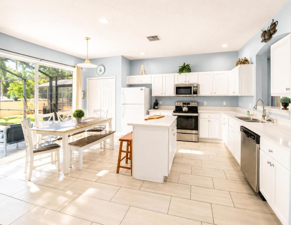 Near Walt Disney 7 bedroom Villa House in Kissimmee