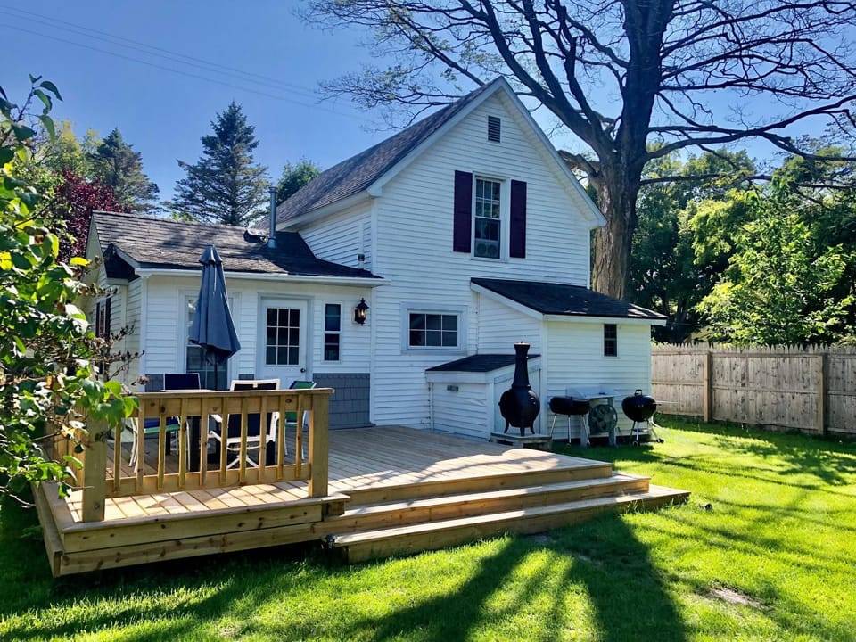 Summer Place House in Empire