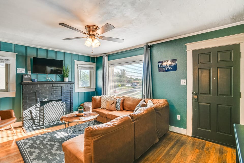 Fire Pit & Small-Town Charm: San Angelo Getaway! House in San Angelo