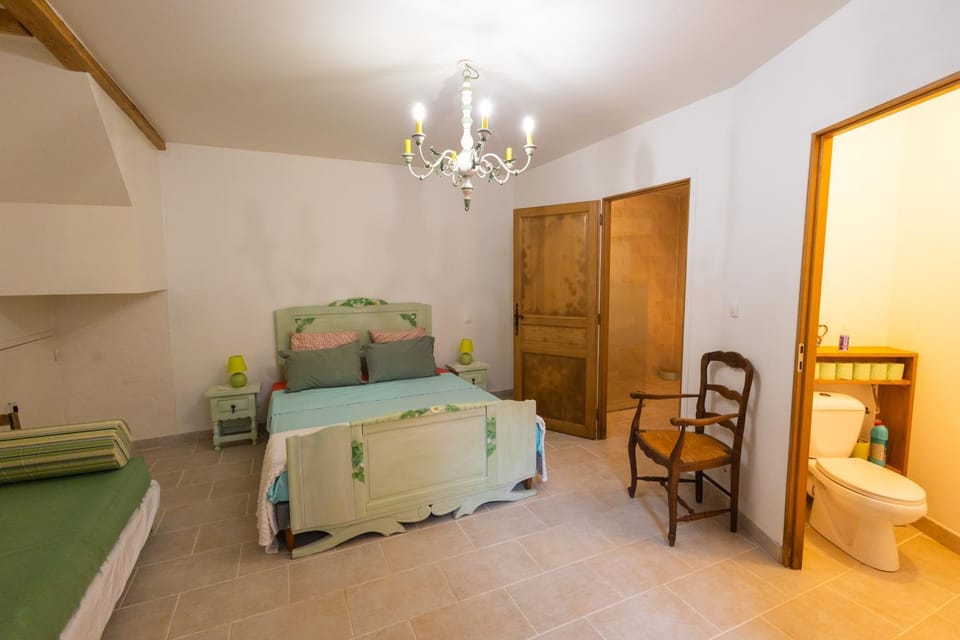 Toilet, Bedroom