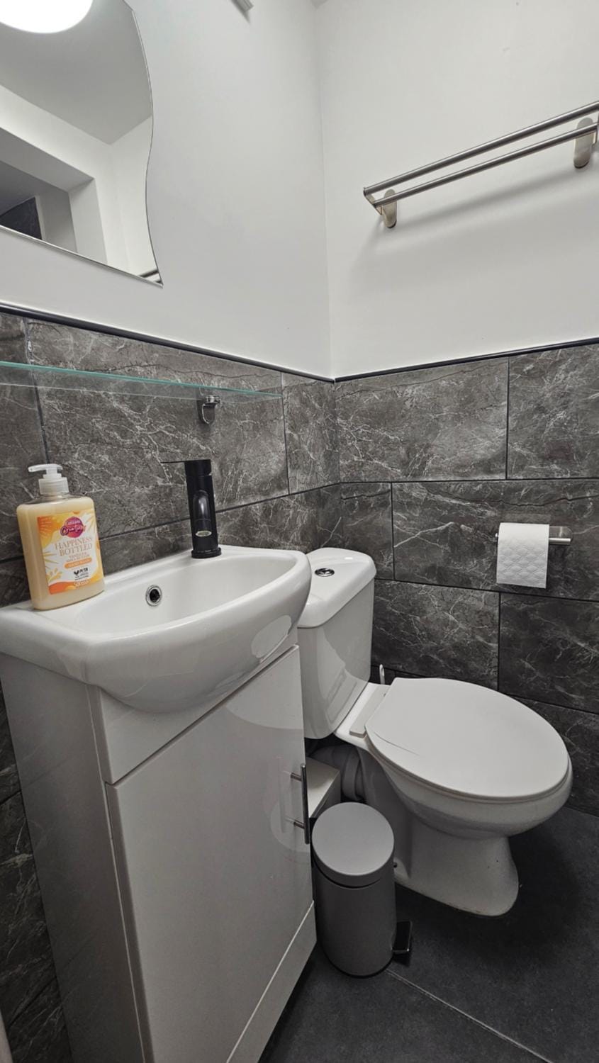 Beautiful Studios - Chapel Market Apartment in London Borough of Islington