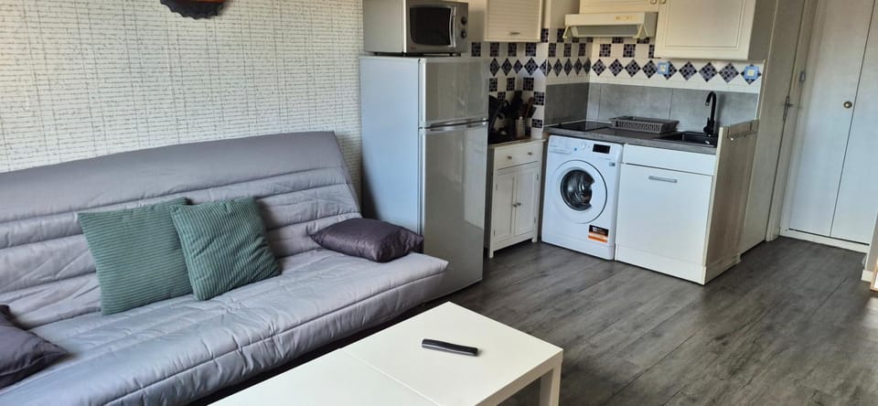 Asphodèle, Joli studio avec parking, 2 pas des plages et du Port Apartment in Agde