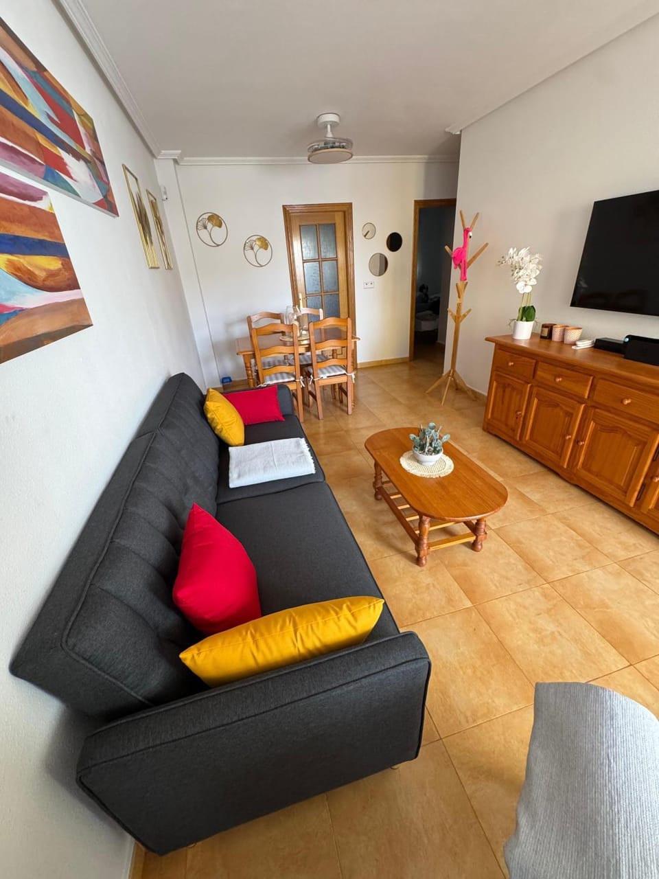 Communal lounge/ TV room, TV and multimedia, Living room