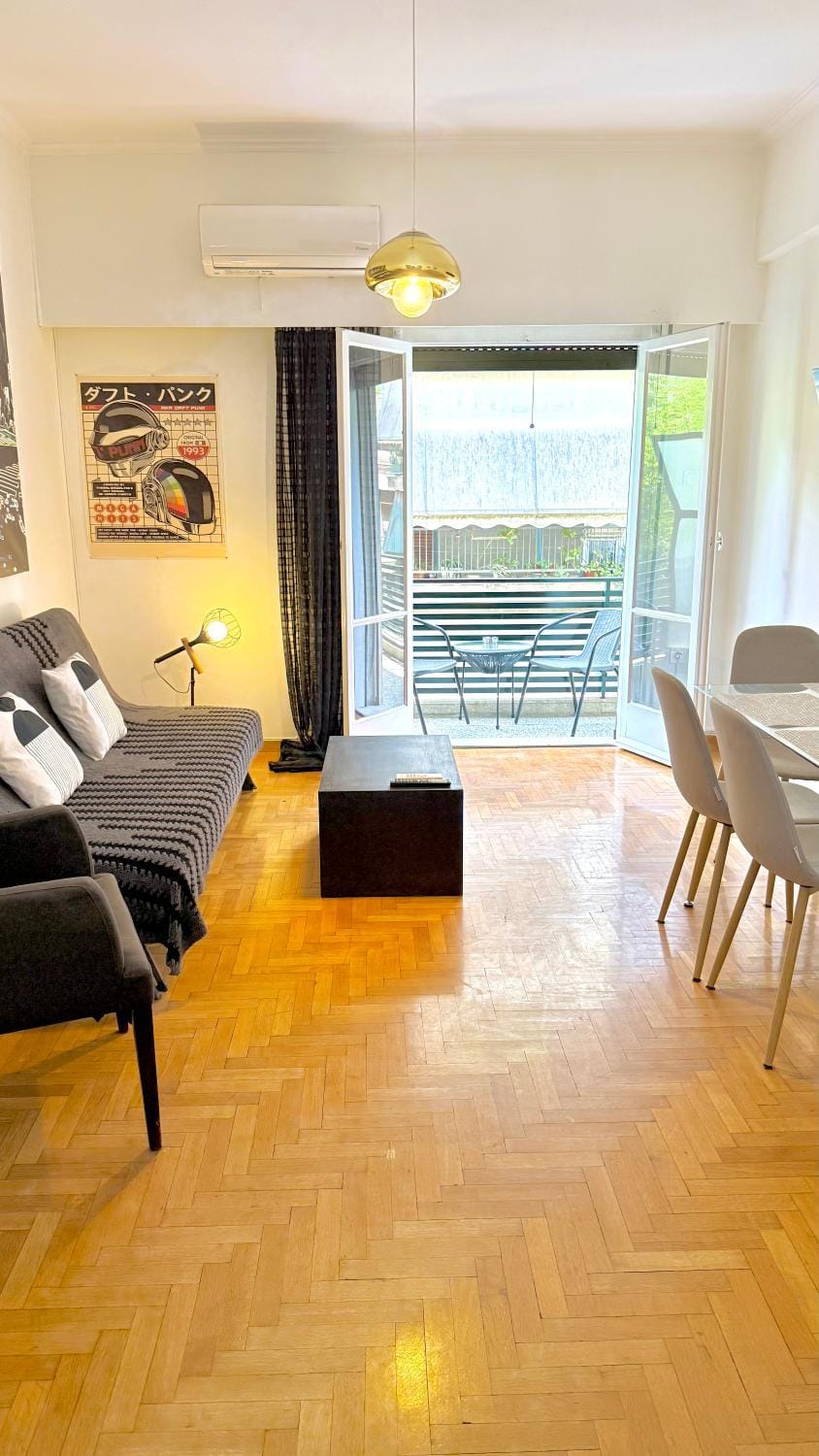 TV and multimedia, Balcony/Terrace, Balcony/Terrace, Living room, Seating area, Dining area, air conditioner