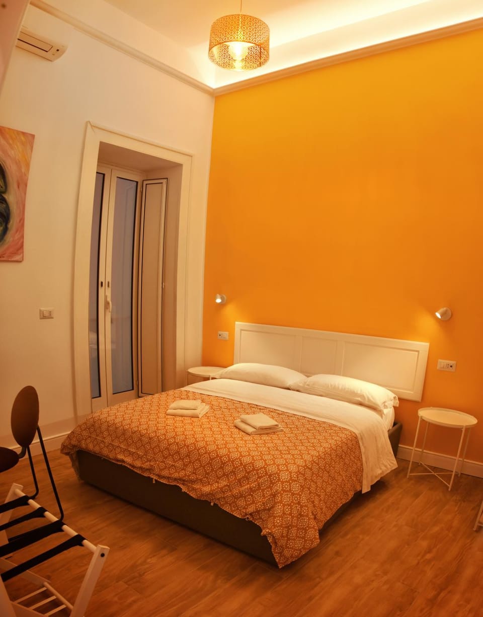 Bed, Photo of the whole room, Bedroom, air conditioner