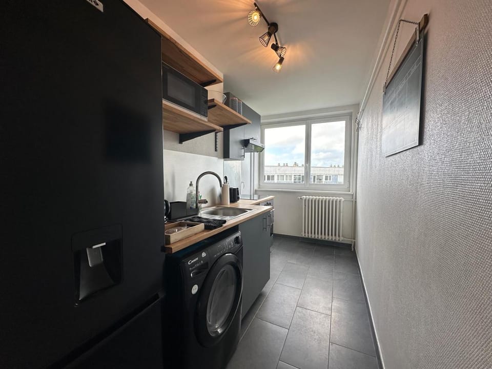 Kitchen or kitchenette, oven, stove, toaster