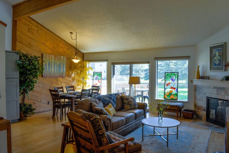 145 Davis Cup #4045 ("Pines 4045") House in Pagosa Springs