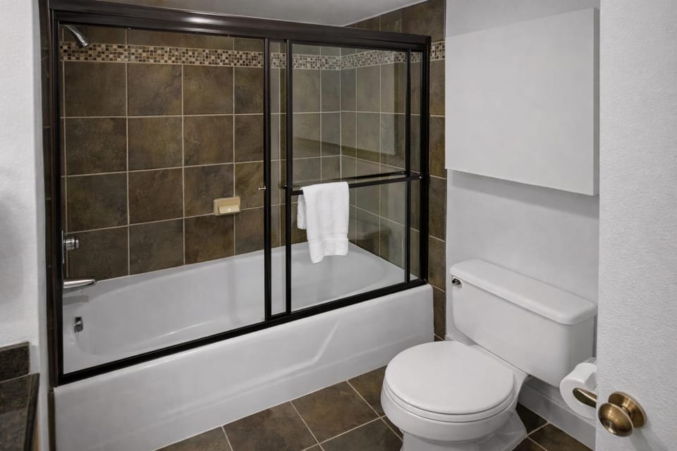 165 Ski-In Ski-Out Studio at Park City Mountain Resort, Pool, Hottub, Gym, studio Apartment in Park City