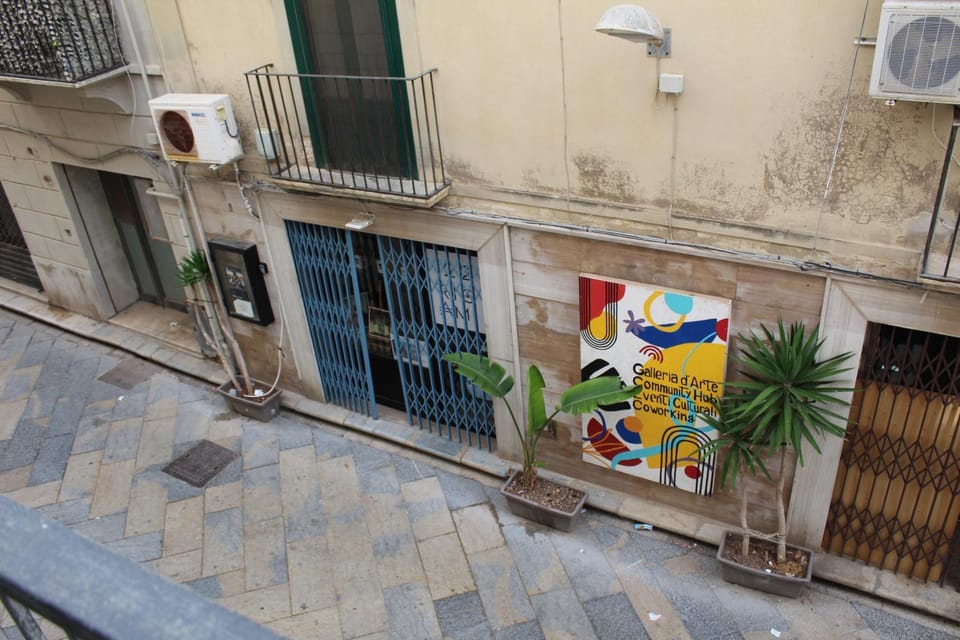 Day, Balcony/Terrace, Street view