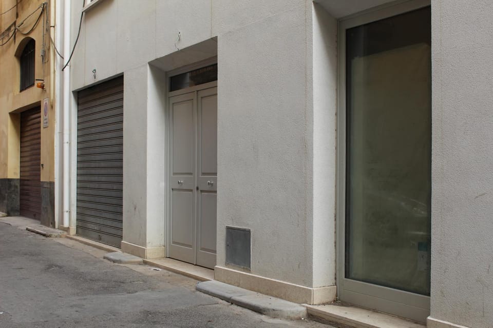 Facade/entrance, Time of day