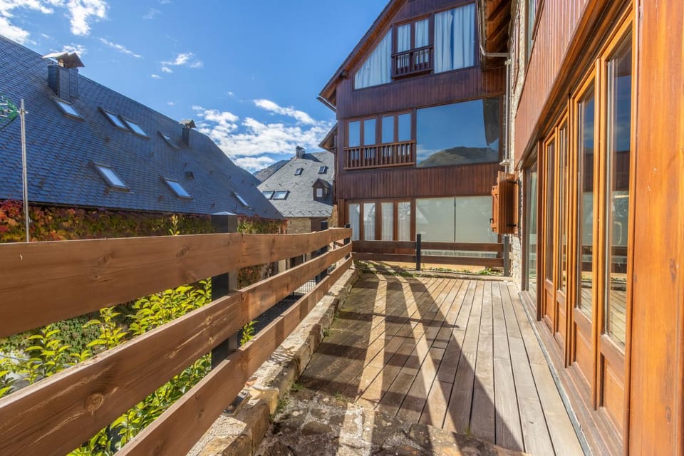 Natural landscape, Balcony/Terrace, Mountain view