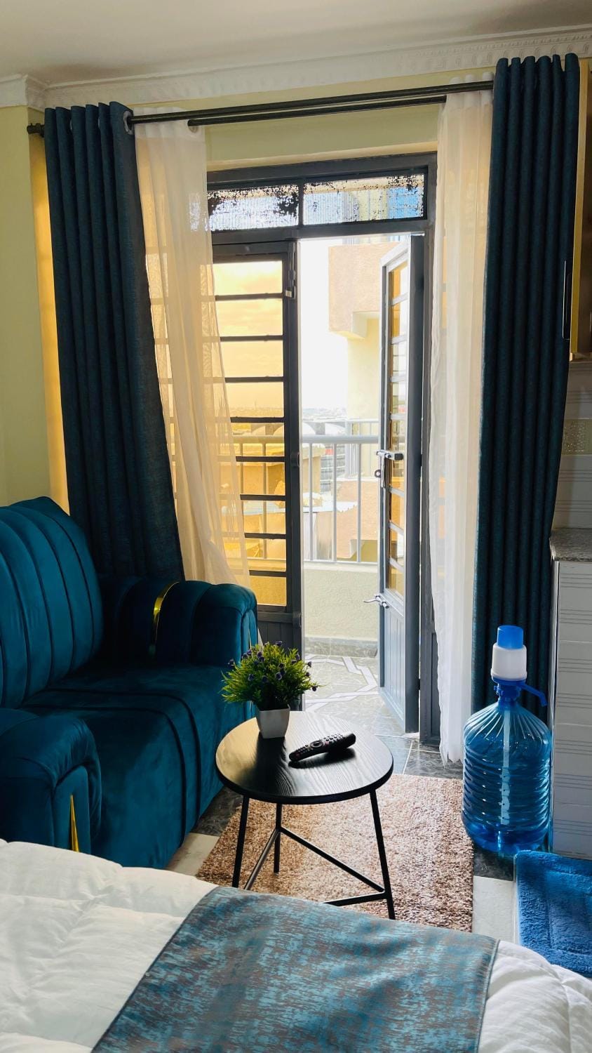 View (from property/room), Balcony/Terrace, Living room, Seating area