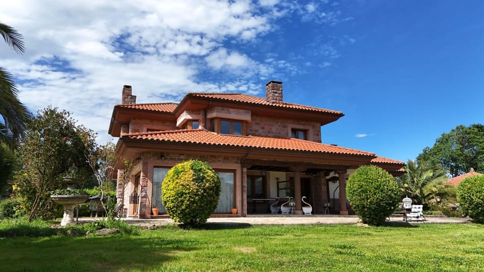Property building, Garden, Garden view