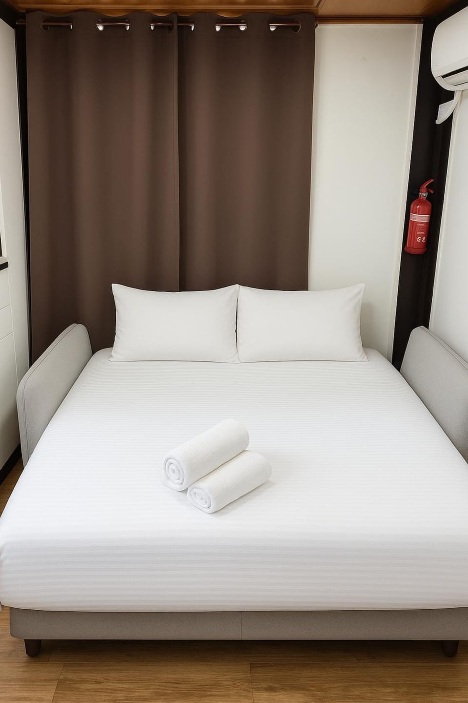 Grand SeaSuite סוויטת יאכטה דופלקס על המים Apartment in Eilat