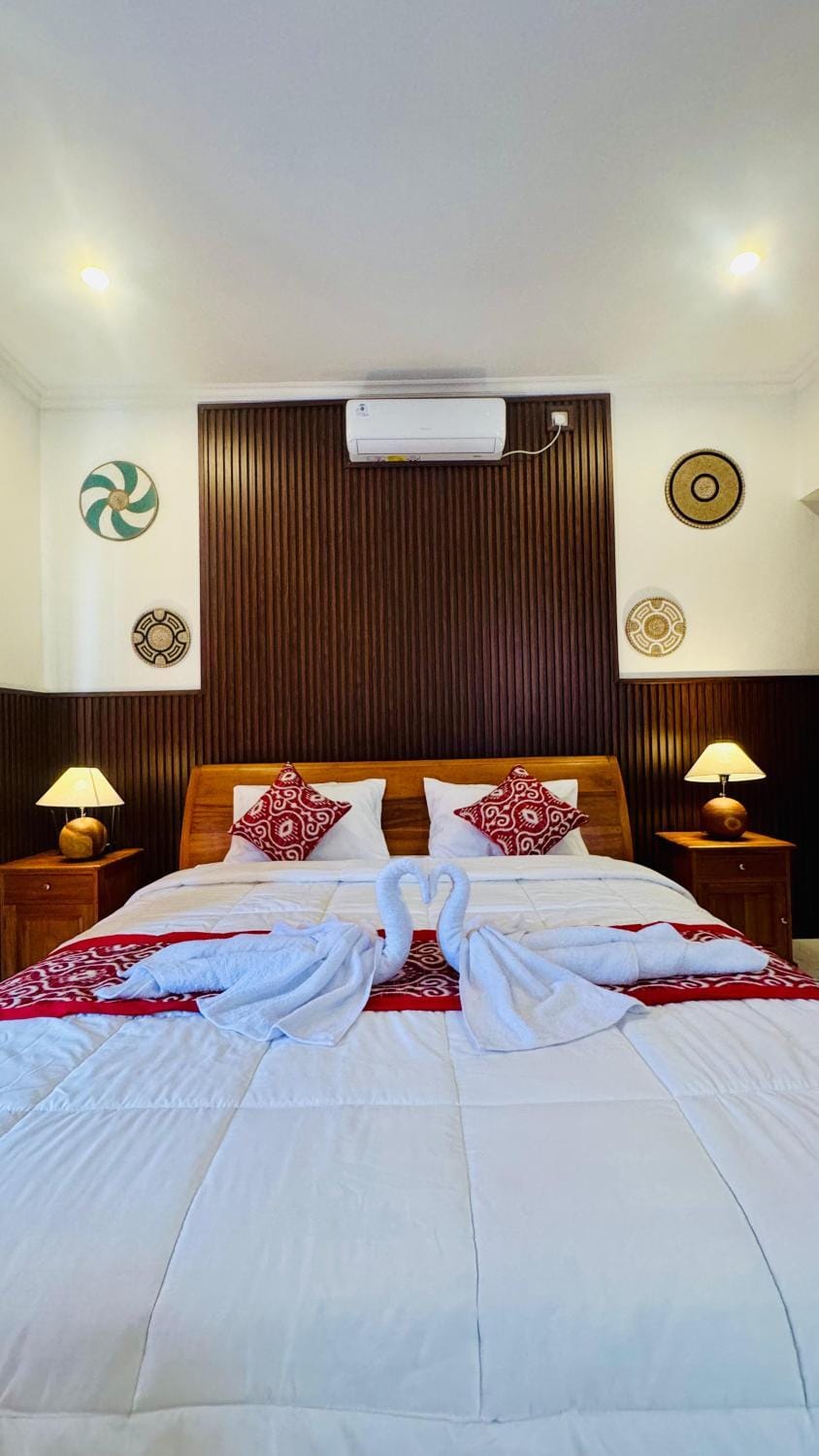 Bed, Photo of the whole room, Bedroom, air conditioner