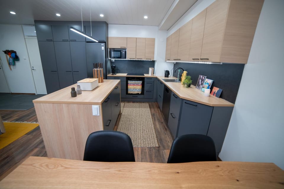 Kitchen or kitchenette, oven, stove