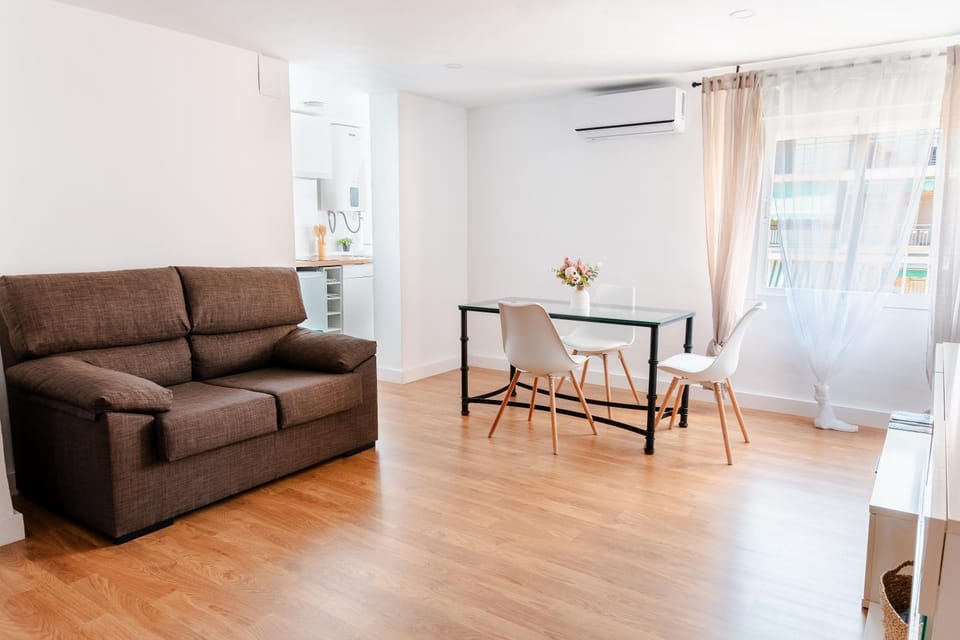 TV and multimedia, Living room, air conditioner