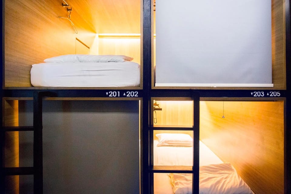 Bedroom, bunk bed