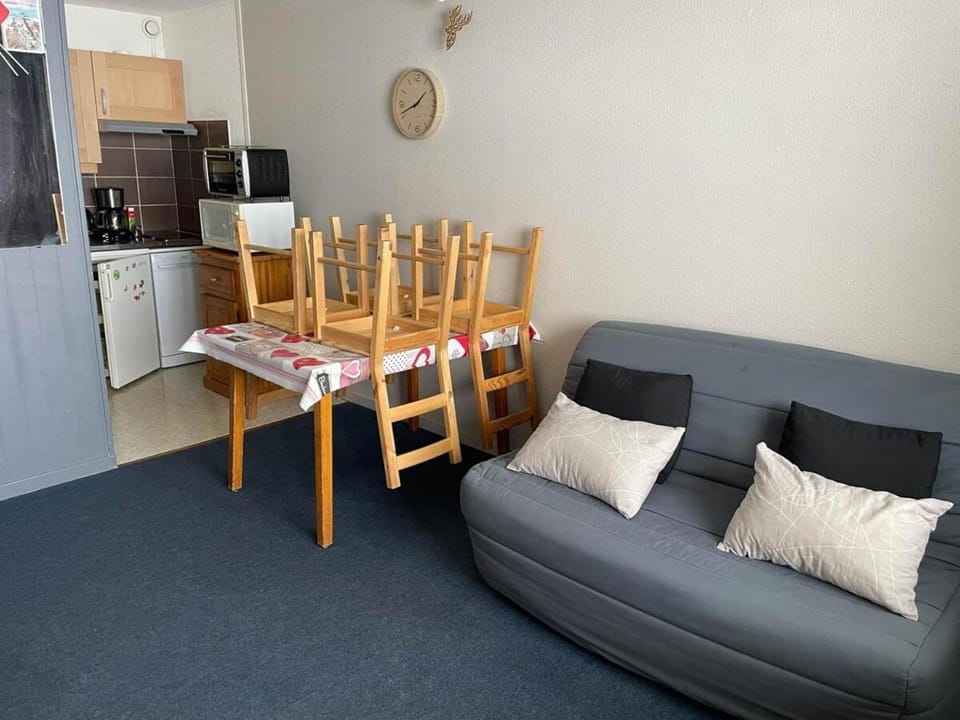 Studio 4 couchages La mongie tout confort pied des pistes Apartment in Aragon