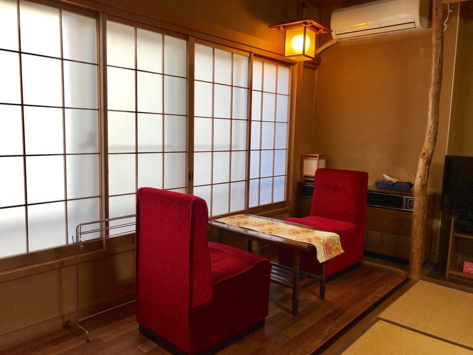 Tsukinoya Ryokan in Hakone