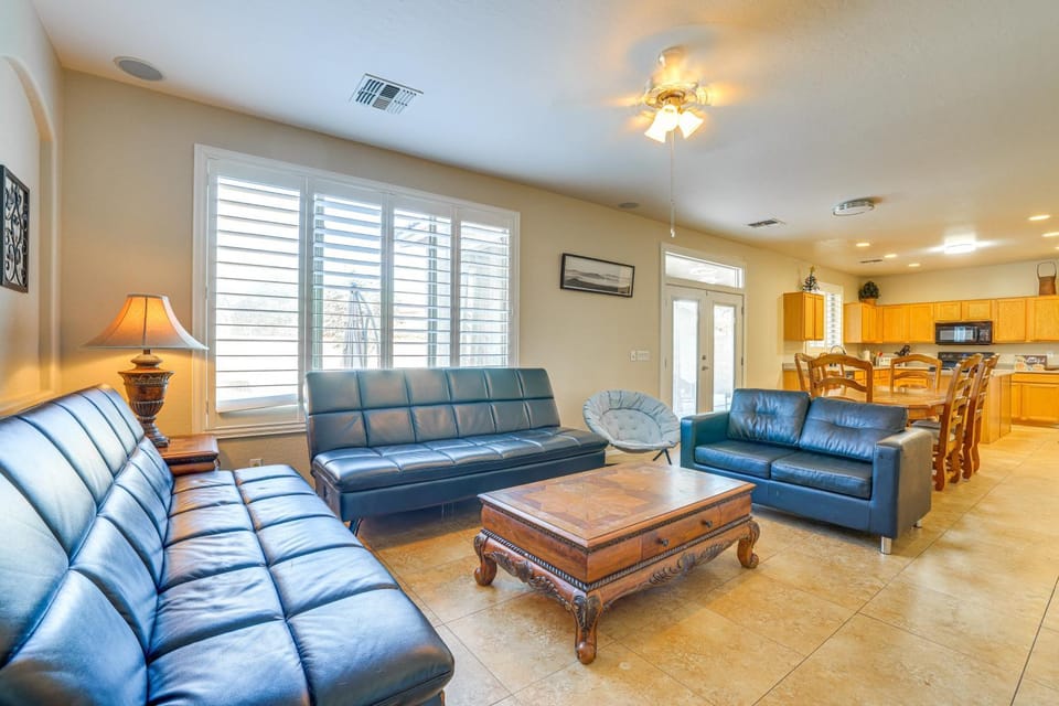 Relax Poolside! Group-Friendly San Tan Valley Gem House in San Tan Valley