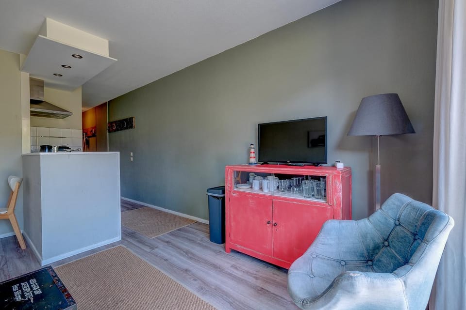 TV and multimedia, Kitchen or kitchenette, Living room