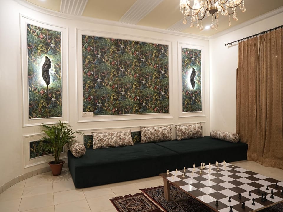 Living room, Seating area