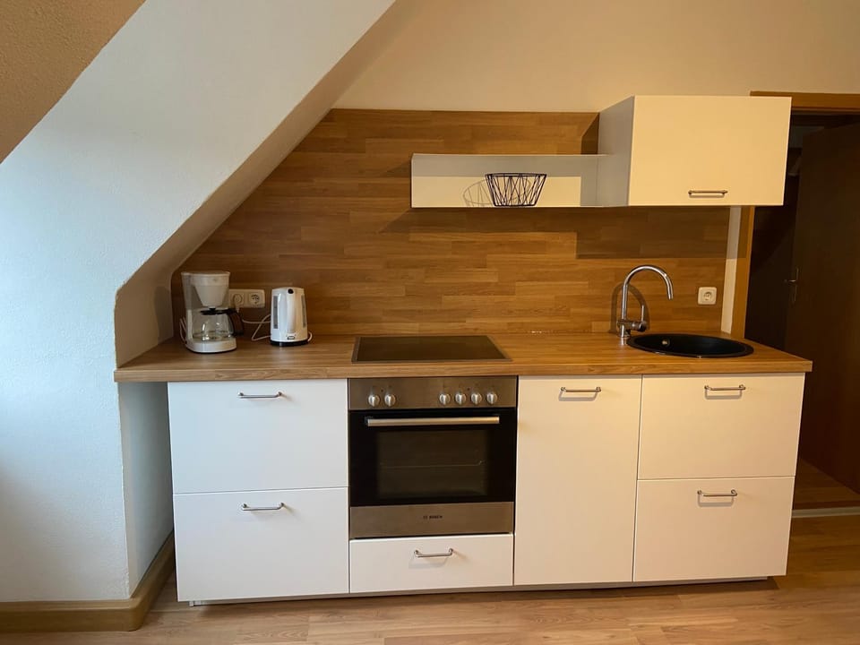minibar, oven, pet friendly