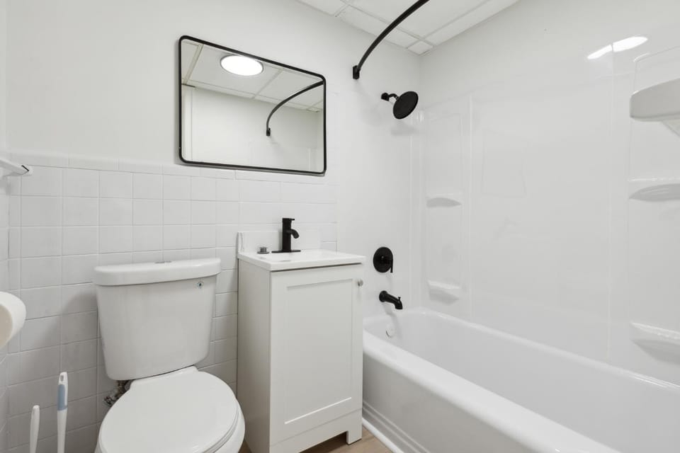East 636I Cozy & Comfy I Downtown I Gym Apartment in Brighton