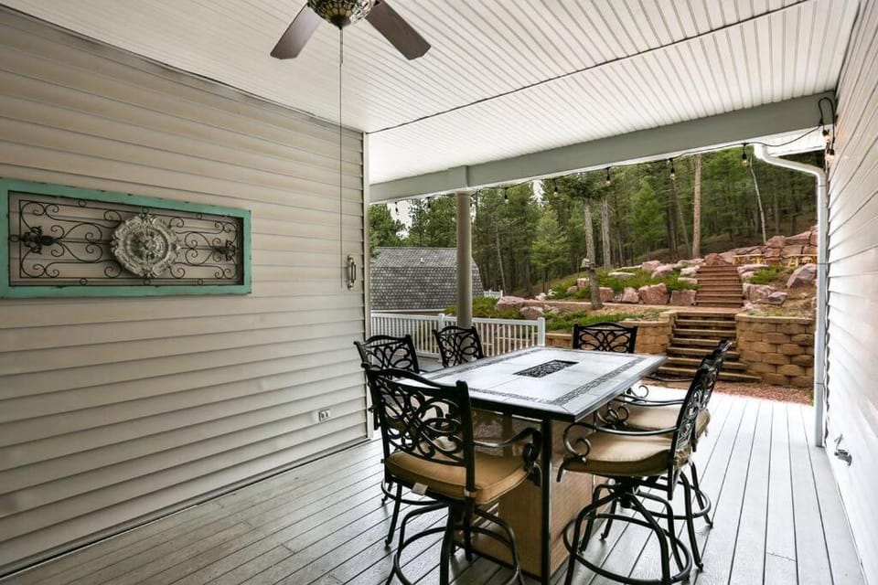 Patio, Balcony/Terrace, Seating area, Dining area, Garden view