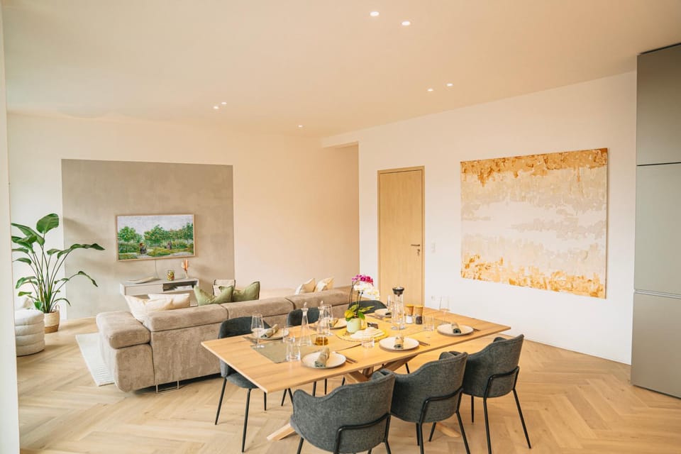 Living room, Seating area, Dining area