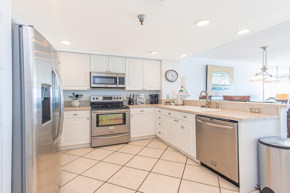 Emerald Isle Gulf Front 2B Condo - 1105 Apartment in Pensacola Beach
