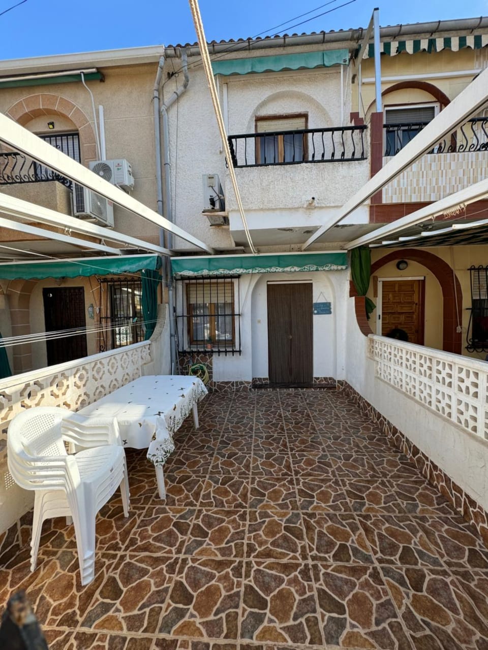 Off site, Balcony/Terrace