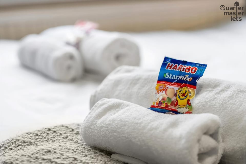 Bed, Decorative detail, Bedroom, furniture, towels, laundry