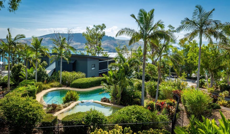 Property building, Garden, Pool view, Swimming pool