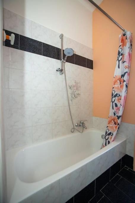 A casa di Rosa Apartment in Lombardy