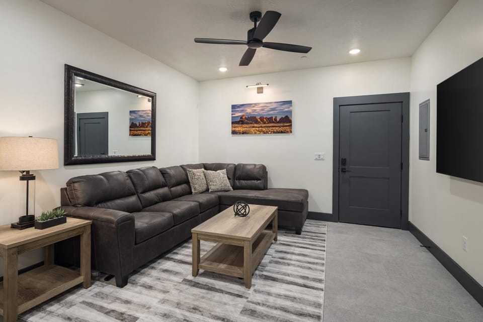 Vizcaya #9 - Moab's Newest Luxury Rental Apartment in Spanish Valley