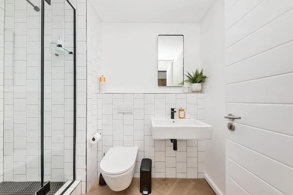 Chic Minimalist City Retreat Apartment in Cape Town