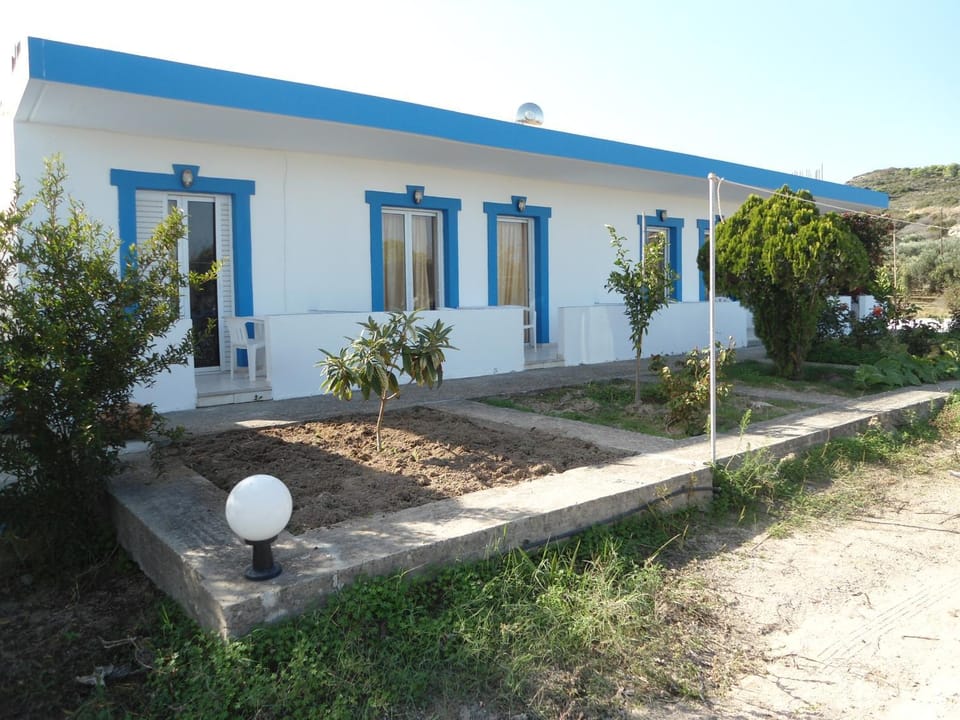 Facade/entrance, Garden