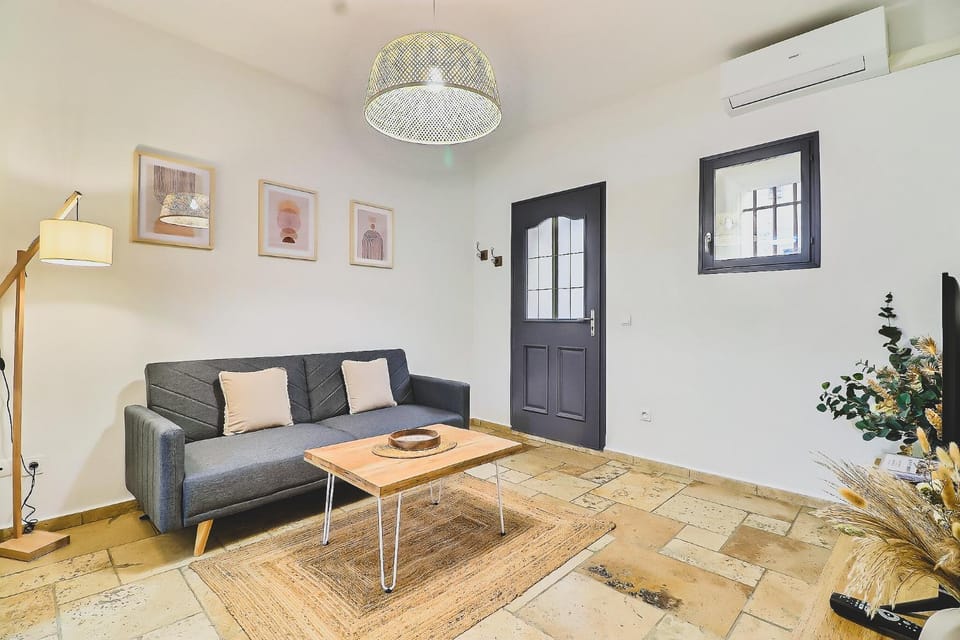 LE PTIT HONORE - Appartement 2 pers - Centre Cosy WiFi Clim Garage Apartment in Arles