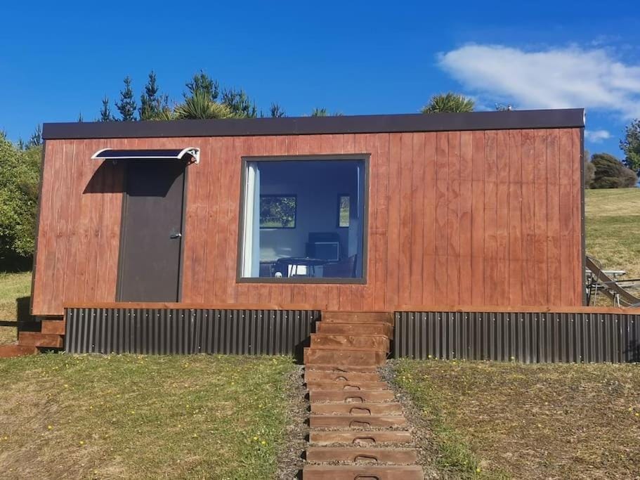 Trailer home with stunning view House in Dunedin